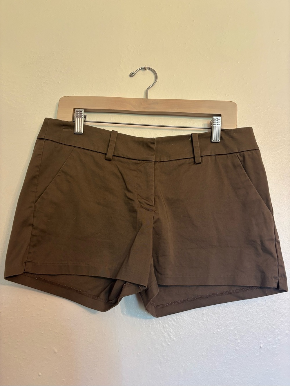 Mossimo- Women's Classic Stretch Chino Shorts - Brown